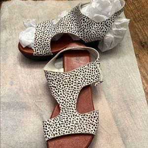 Arche… Black and White Patterned Sandals